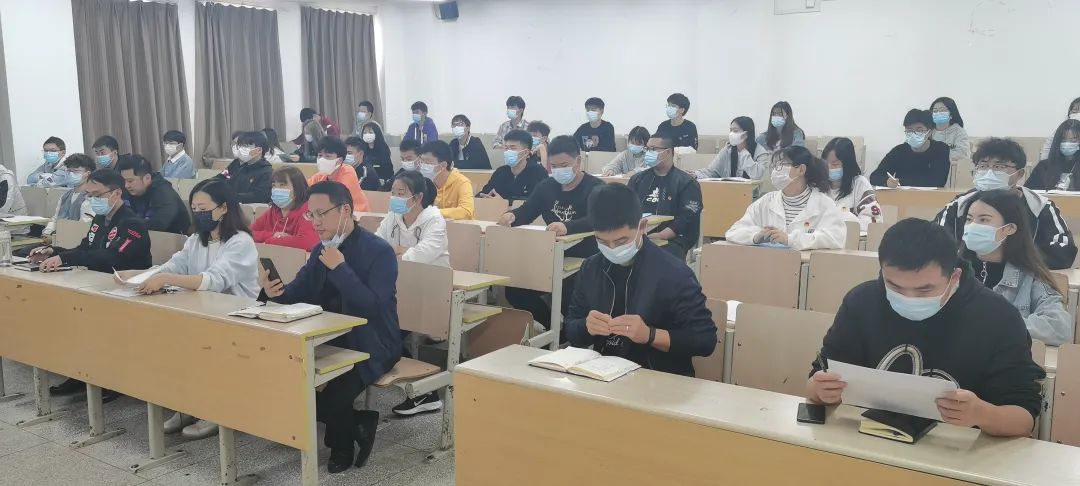 团干陪训班现场