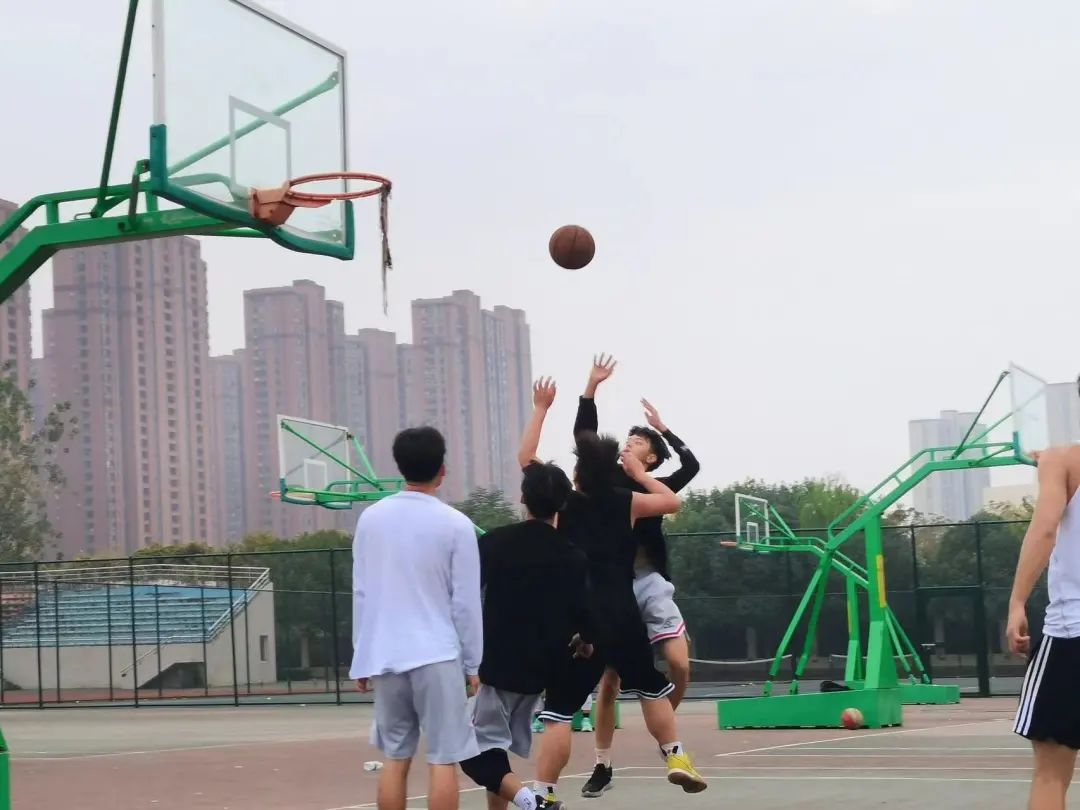 团队默契配合